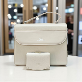 طقم الأناقة المتكامل: شنطة يد وكتف عصرية مع محفظة متناسقة CK - تصميم ثنائي اللون