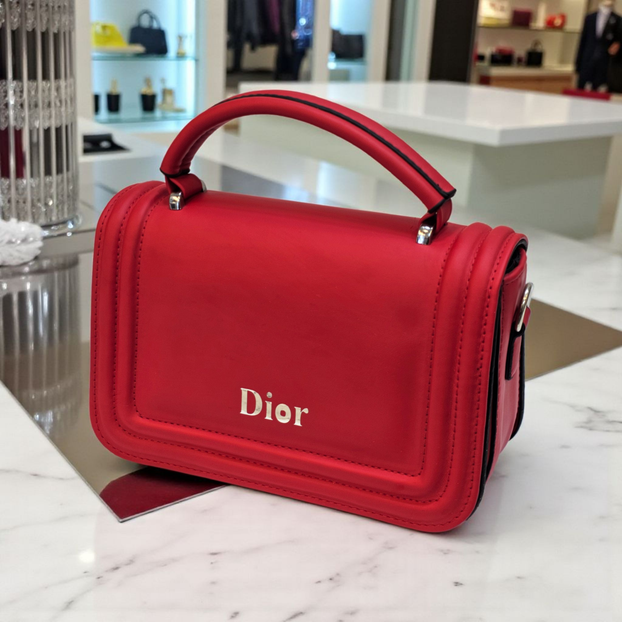 شنطة يد وكتف صغيرة كلاسيكية - تصميم صندوقي فاخر وألوان عصرية (Dior Style) - Image 4